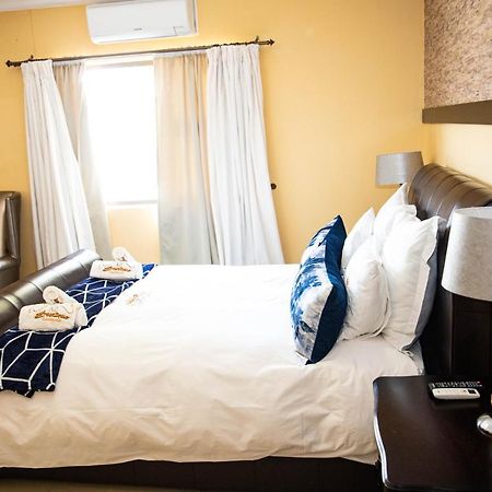 A-Z Boutique Guesthouse Windhoek Esterno foto