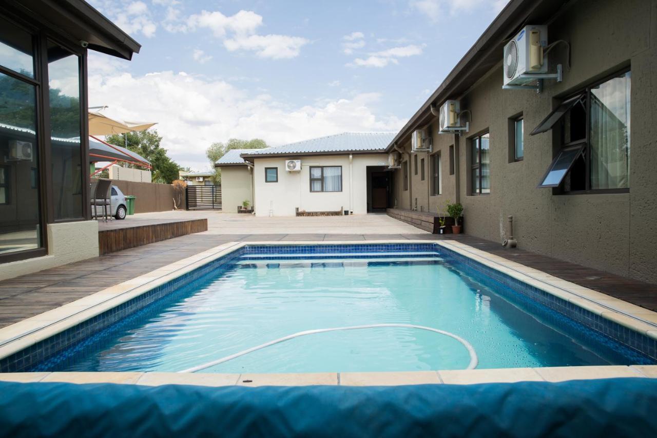 A-Z Boutique Guesthouse Windhoek Esterno foto