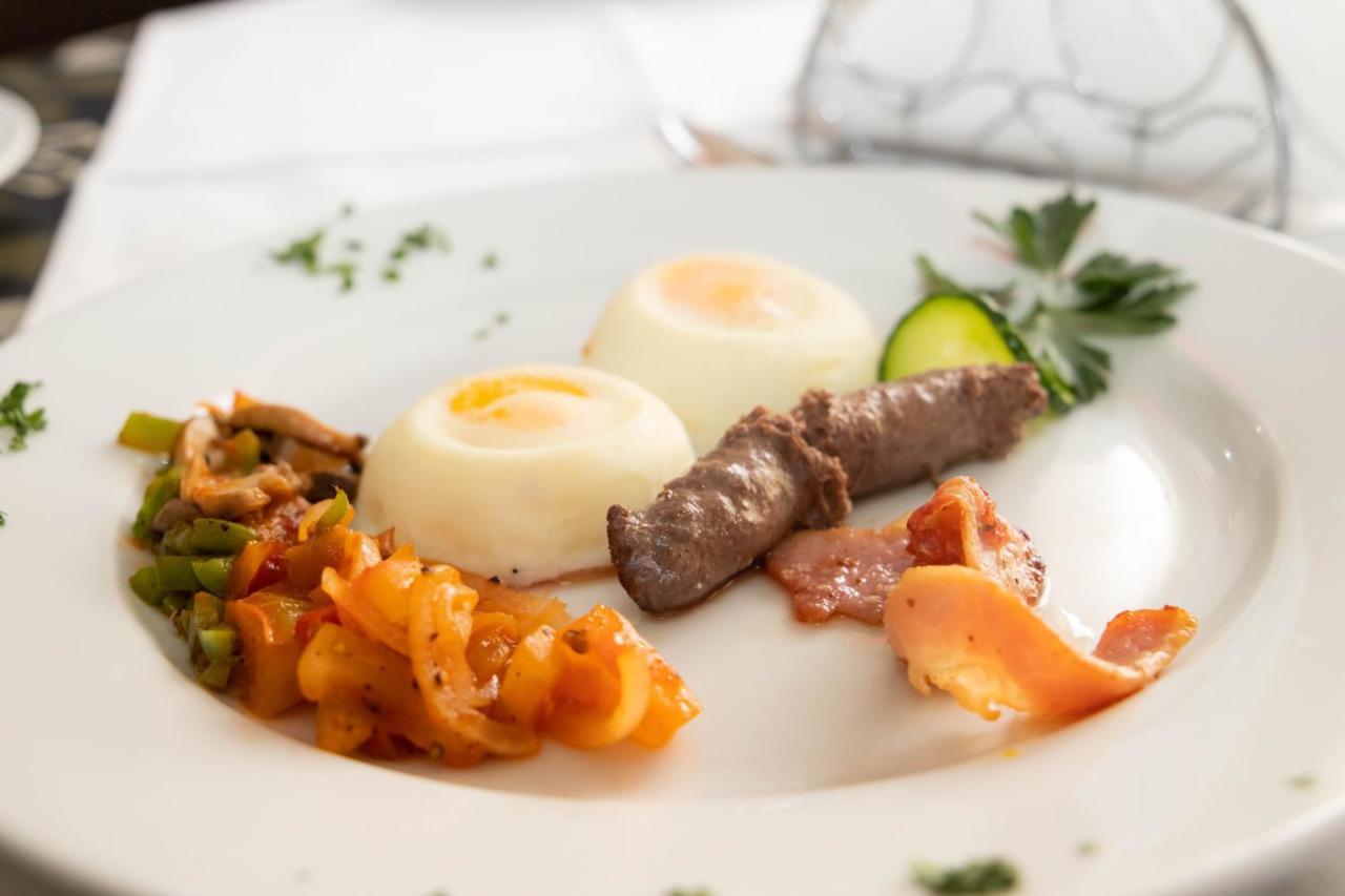 A-Z Boutique Guesthouse Windhoek Esterno foto