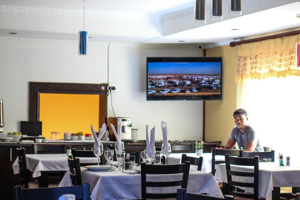 A-Z Boutique Guesthouse Windhoek Esterno foto