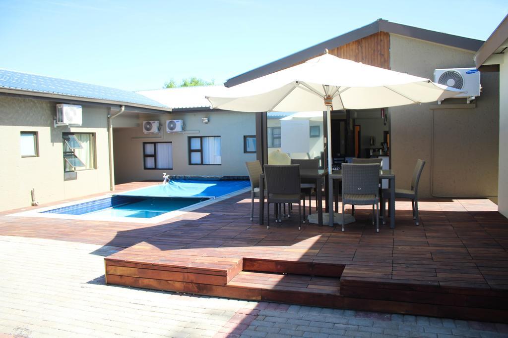 A-Z Boutique Guesthouse Windhoek Esterno foto