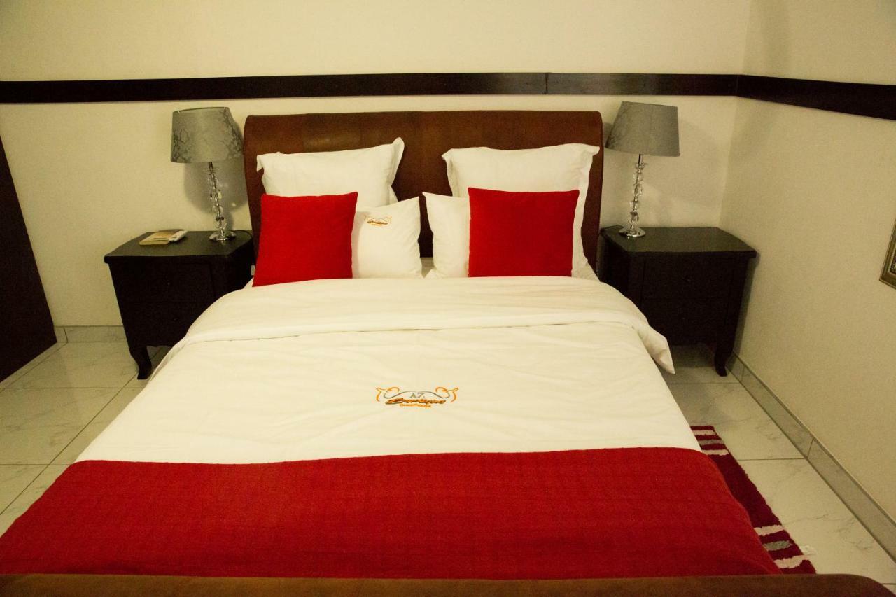 A-Z Boutique Guesthouse Windhoek Esterno foto