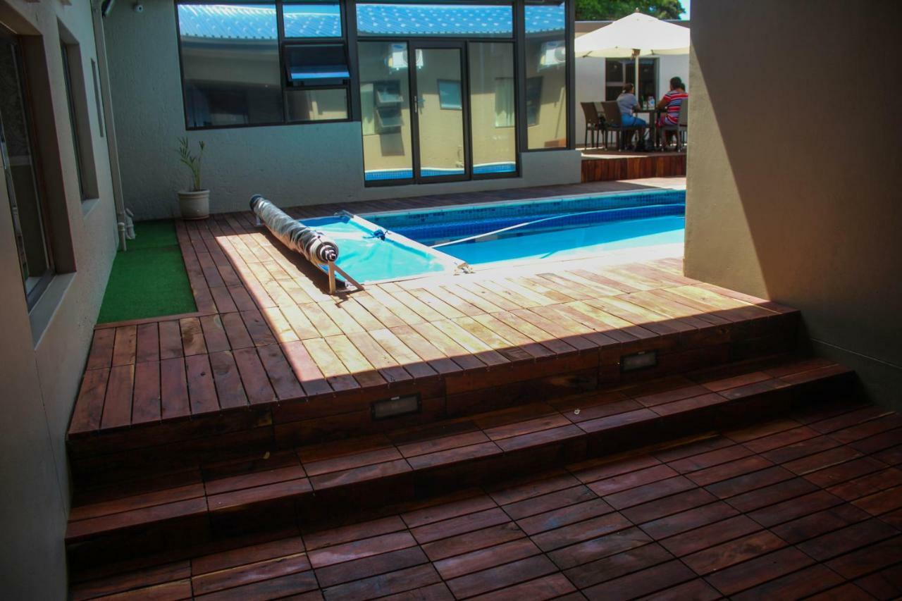 A-Z Boutique Guesthouse Windhoek Esterno foto